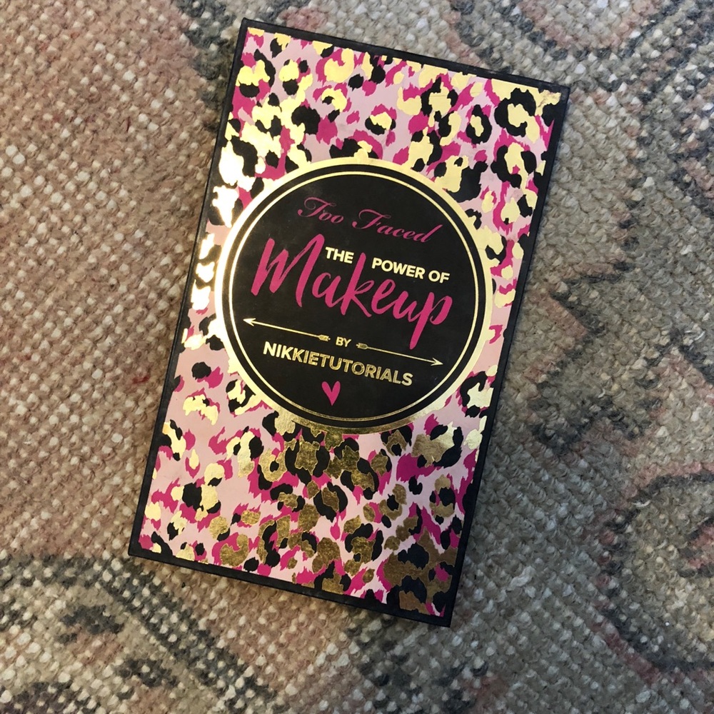 Limited edition Nikki tutorials palette.